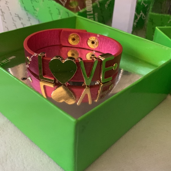 New in Boxes -Dream Out Loud thick bracelet LOVE and DREAM  Pink and Purple - Picture 2 of 3